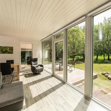 Ferienhaus In Mit Gemeinschaftlichem Pool, Garten Und Terrasse Ruhla